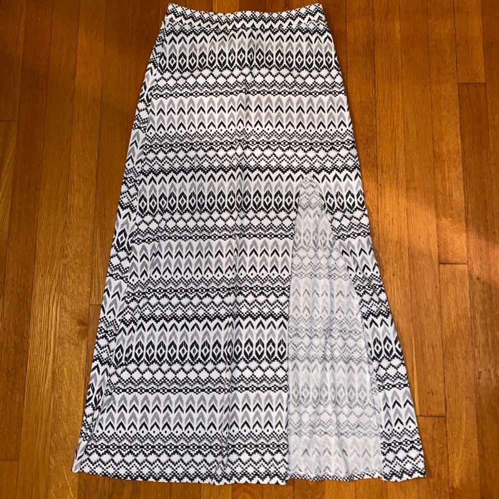 Aztec Print Maxi Skirt w/ leg slit